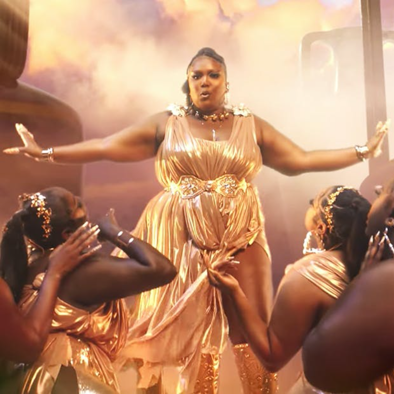 lizzo-recalled-going-live-on-instagram-addressing-a-racist-and-awful-comment